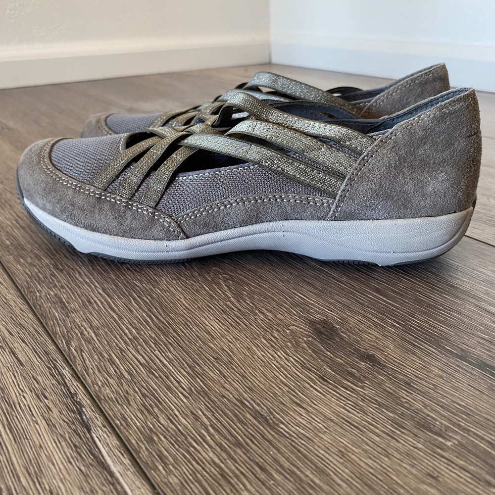 Dansko leather with straps comfy shoes